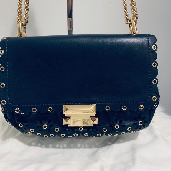 Brand New Michael Kors shoulder Bag - Picture 2 of 9